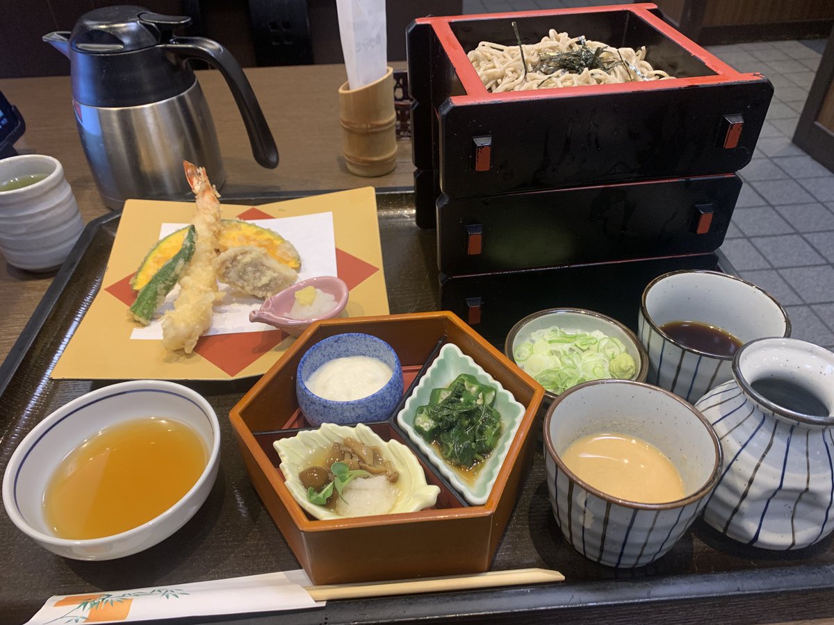 IQ465's tweet photo. ニート期間最後の晩餐 https://t.co/h86RpaH85D