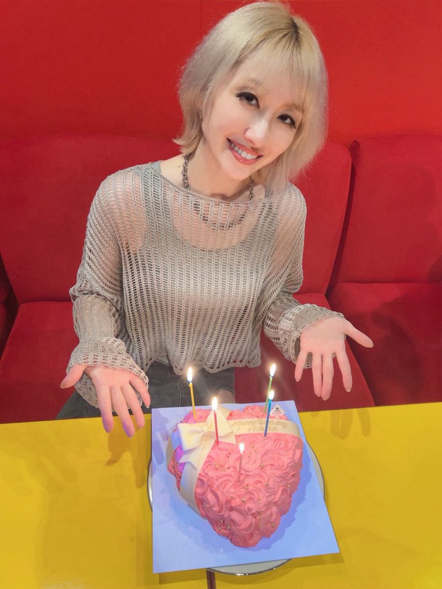 hiroka_mimics's tweet photo. 明日9/1(火)〜5(土)ものまねクラブVanillaに出演します🎙️✨パクちゃんバースデー皆でお祝いしましょう🥳 https://t.co/R4u4uWJIdi