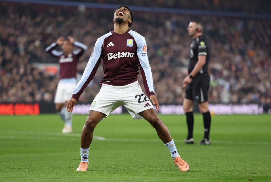 Fabriz_Roman0's tweet photo. 🟣🔵 Aston Villa consider Ian Maatsen as key player; untouchable and he will not be sold this summer.

Manchester United were among clubs interested but #AVFC  will not sell Maatsen. Decision made. https://t.co/kMbe5felvB