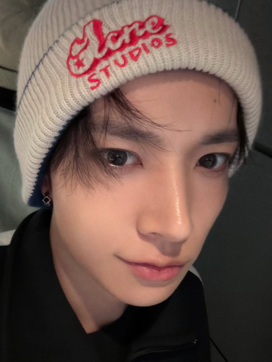 evanngobrol's tweet photo. 🌟 WEVERSE POST | 260831

😛

#EVAN #에반 #HEESEUNG #희승 https://t.co/Hz1UZooOjE