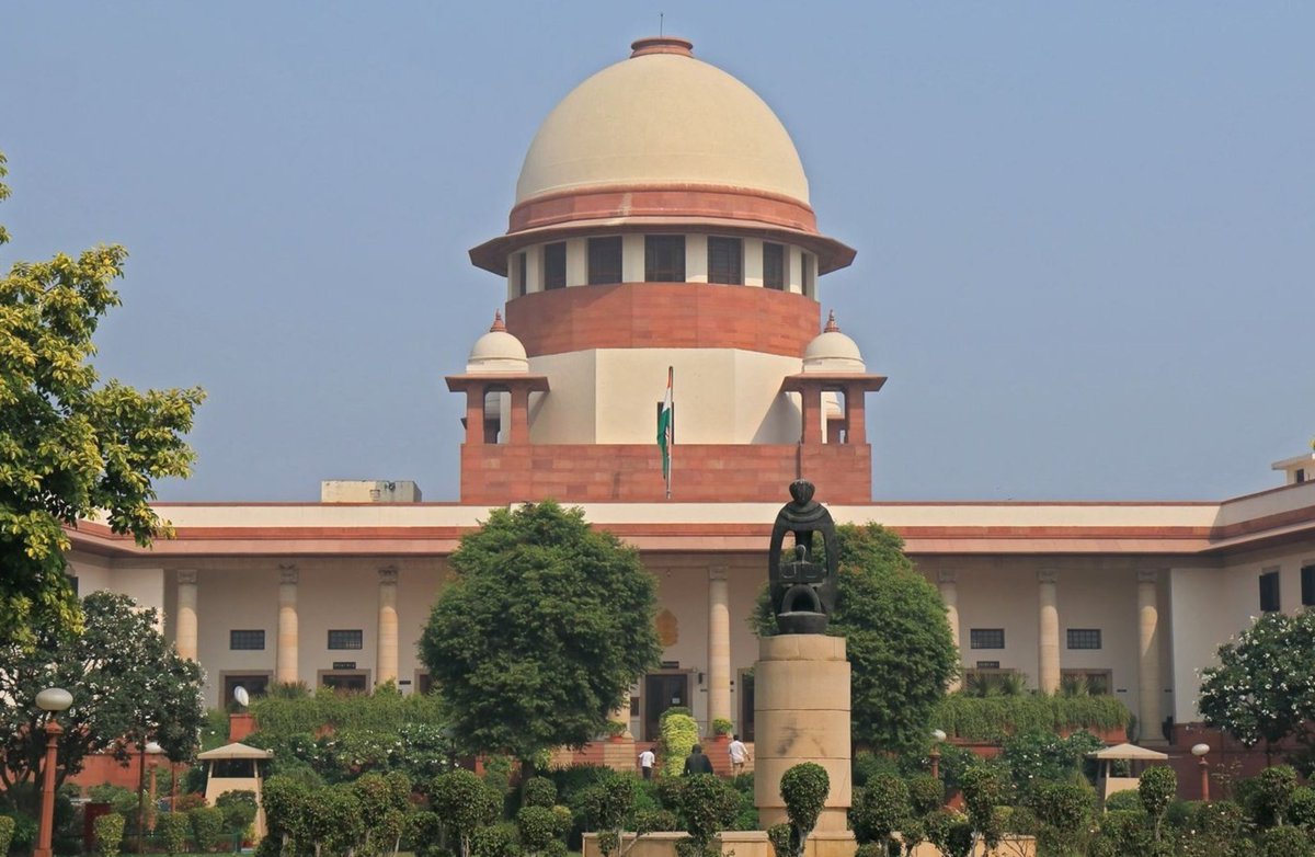 VoiceOfBrahmins's tweet photo. दिल्ली: CJP मार्च पर सुप्रीम कोर्ट ने रोक लगाने से इनकार किया। 5 सितंबर को दिल्ली में मार्च होगा। कोर्ट ने कहा, अप्रिय घटना की कोई ठोस आशंका नहीं है।

सामान्य वर्ग को आंदोलन की अनुमति इतनी आसानी से क्यों नहीं मिलती? क्या यह भेदभाव नहीं है? https://t.co/2wprVyvRla