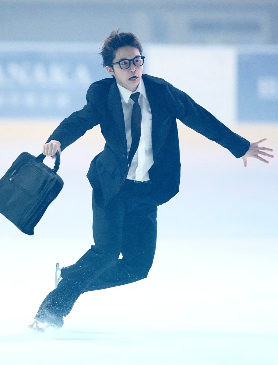 daily_kazuki's tweet photo. "Bills" at the Tanaka Precious Metals ice arena (formerly Tokyo Tatsumi arena) first anniversary event 🤓👔

📸 Sponichi https://t.co/McJ1eY4PpL
