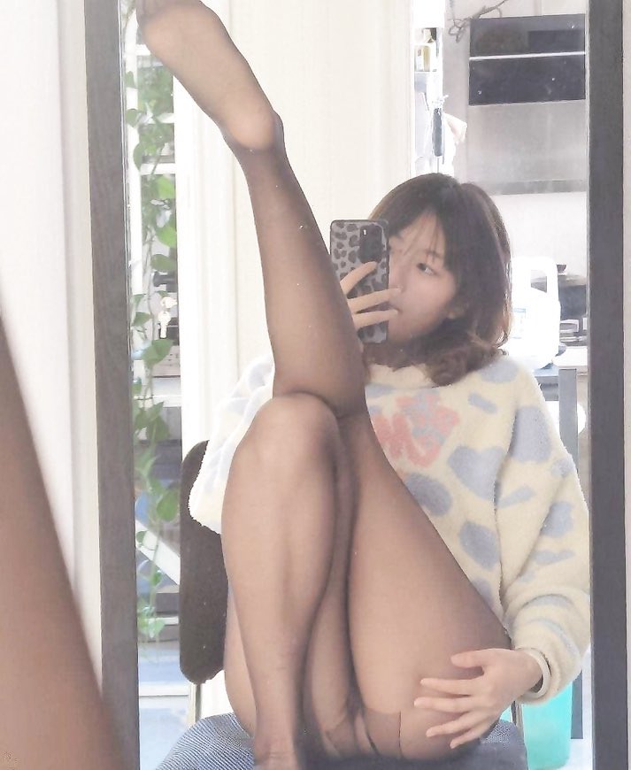 cheryl22wf3's tweet photo. 继续啦！！！

嗷～谁要锐评16岁的福！

要看的来撒～我直接发啦！！

看完不许说黑就行！！💕💕 https://t.co/kuuTO2bPLM