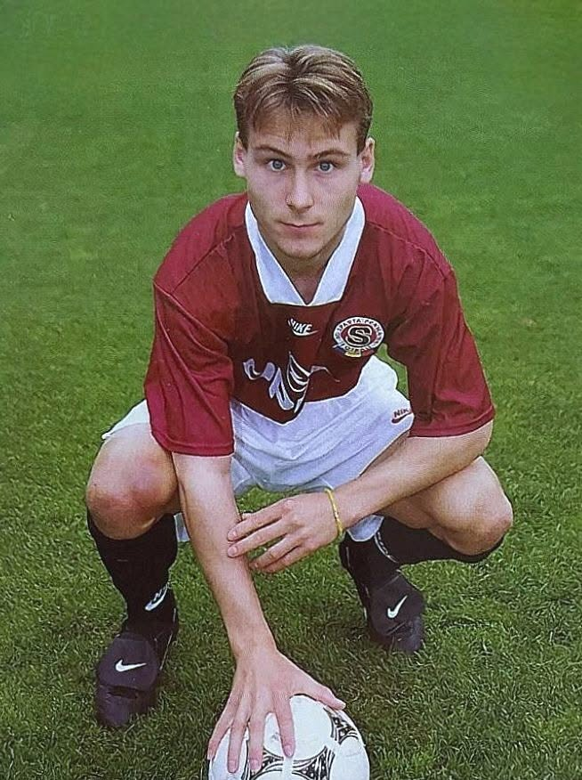 footyheritage's tweet photo. 20 year old Pavel Nedvěd of Sparta Prague who he represented from 1992 to 1996.

Famously, he made his European debut for Sparta Prague in an away game against Airdrie at Broomfield Park. https://t.co/2GYImrcfyB