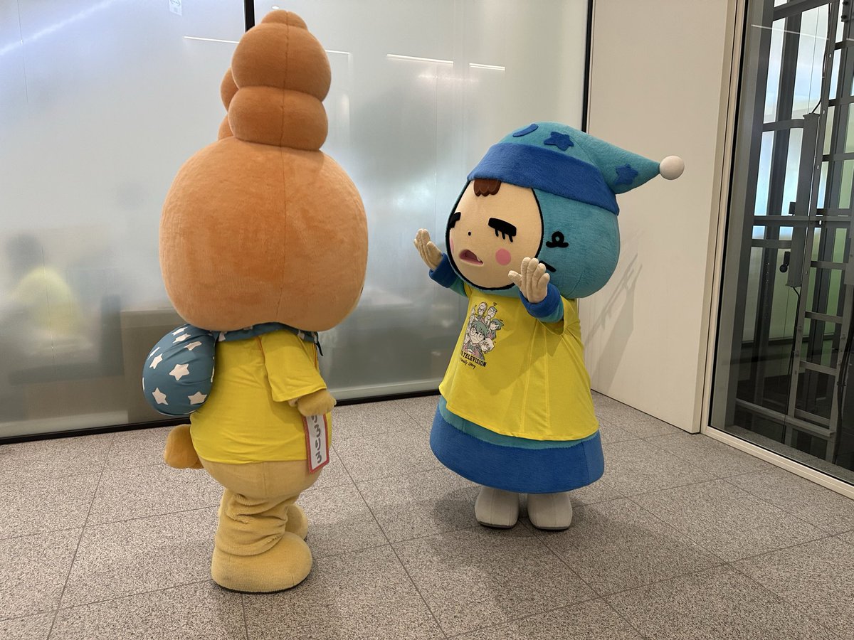 aimi_hattori's tweet photo. ねぼビー「りーーーーーーーーろーーーーーーーーー」

りろ「ゆっくりすぎてねむたくなっちゃうよ」

#ねぼビー #りろりろ https://t.co/aBCAx4IZPy