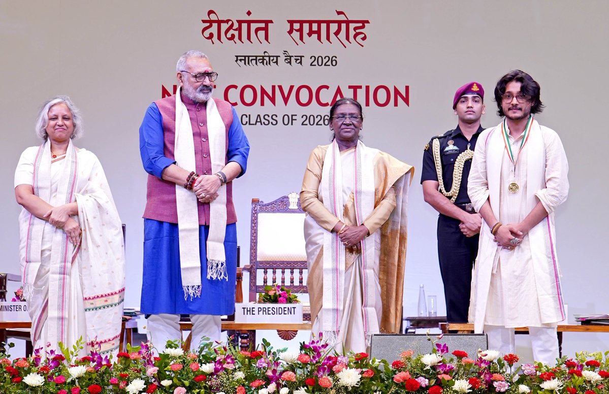 TexMinIndia's tweet photo. Hon’ble President of India, Smt. Droupadi Murmu, graced the NIFT Convocation 2026 at Yashobhoomi Convention Centre, New Delhi.

The occasion was also graced by Hon’ble Union Minister Shri Giriraj Singh, Smt. Neelam Shami Rao, Secretary (Textiles) and Smt. Tanu Kashyap, Director General, NIFT, along with other distinguished dignitaries, senior officials, faculty members, scholars and graduating students.

The Combined Convocation brought together graduating students from 20 NIFT campuses across the country, celebrating their academic excellence, creativity, dedication and achievements as they embark on a new journey in the world of fashion, design and creative industries.

#NIFT #NIFTConvocation2026 #PresidentOfIndia #ClassOf2026 #Yashobhoomi #ViksitBharat @NIFT_HO @NIFTNewDelhi