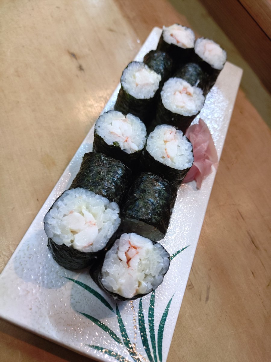 sharkjaws0302's tweet photo. #今日の夜ごはん
エビ
海老マヨ巻
梅しそ巻
いか
あじ
玉子 https://t.co/96sllhL2aP