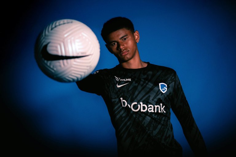 FabrizioRomano's tweet photo. 🚨🔴 Lucca Brughmans will sign in as new Liverpool player now and then re-join Genk on season long loan.

Fee worth €33m plus €2m add-ons.

The only way for Brughmans to join now is if Mamardashvili leaves LFC on Deadline Day. https://t.co/aQGQIFBWRD