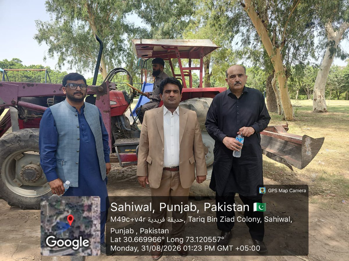 phapunjab's tweet photo. ایڈیشنل ڈائریکٹر جنرل (آپریشنز) خرم بشیر نے ضلعی ہارٹی کلچر ایجنسی ساہیوال کا دورہ کیا جہاں منیجنگ ڈائریکٹر جہانگیر احمد نے ان کا استقبال کیا اور انہیں ادارے کے امور سے متعلق بریفنگ دی۔ https://t.co/eqjaSV1mEW