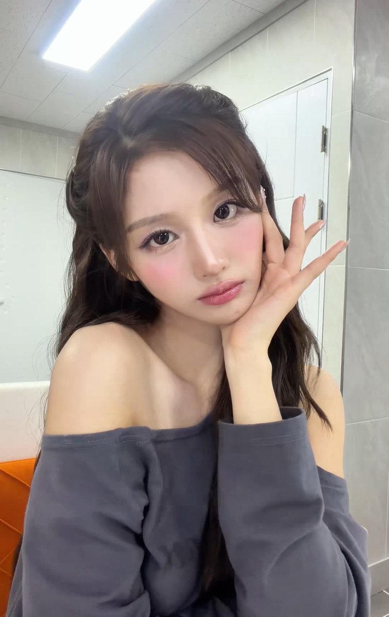hyh2526's tweet photo. 나 보통 행윤의 설룽이를 이런 이미지로 상상함 https://t.co/CoM7asEWWp
