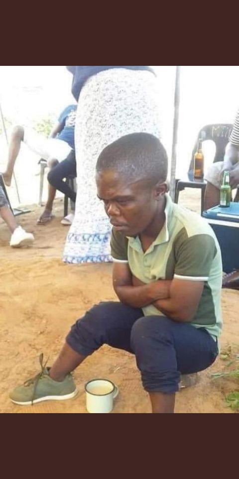 artdafinakenya's tweet photo. How did the guy who made the first clock know what time it was? https://t.co/vi5fMEI4o9