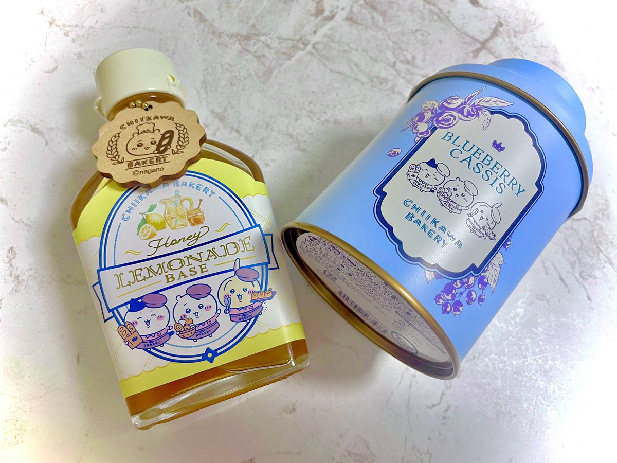 nyu_sankinkefia's tweet photo. レモネードベースとブルーベリーカシス茶🍋🫖
パッケージ可愛すぎんか😭😭😭💞
タンサン買わなくちゃ！！！

#ちいかわ 
#ちいかわベーカリー https://t.co/bQMp7ejZLK