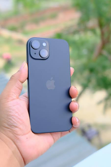 Gaurav35134040's tweet photo. आज मैंने अपना नया iPhone 15 ले ही लिया
₹53,000 का पड़ा
काफी समय से लेने का मन था आज सपना पूरा हो गया
#iPhone15 #Appledore https://t.co/dF1rleq38L