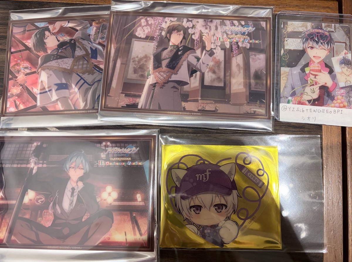 YZScbTEWG8EoBPl's tweet photo. 【交換】アイナナ ナンジャ クリアビジュルカード　ダイカットクリアカード　クリカ

譲）一織、大和、悠
　　壮五

求）百、虎於

一織、悠は百のみ
9/2まで池袋付近でのお手渡し交換可能
よろしくお願いいたします https://t.co/2j4GOJQ09d