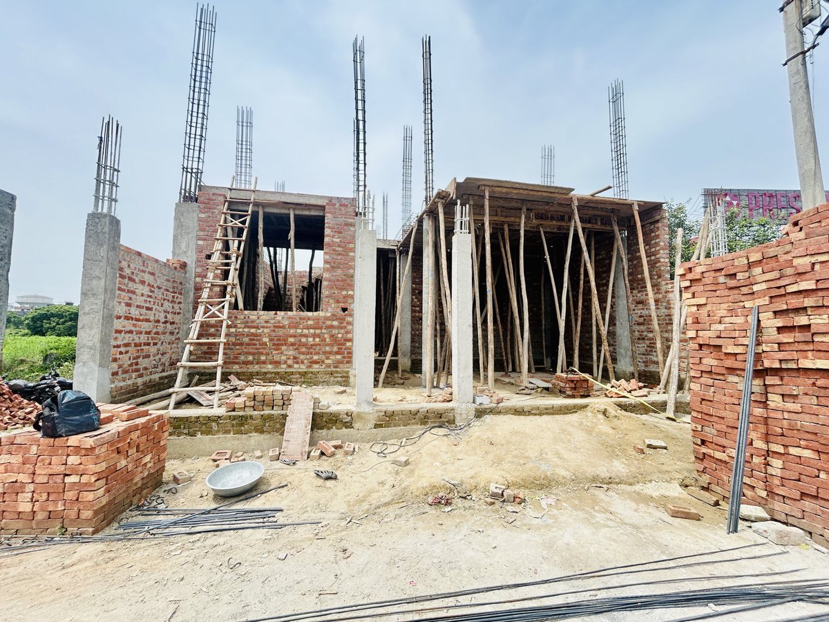 ErPrajapatiSan's tweet photo. Site Visit: Raj Nagar, Ghaziabad 🚧

Slab shuttering inspection done!

✅ Level as per drawing
✅ Steel binding as per RCC
✅ Shuttering secured

Quality first! 👷‍♂️

#Ghaziabad #SiteVisit #CivilEngineer

Er Sandeep | SKP Group https://t.co/kkUs0TNQ8D