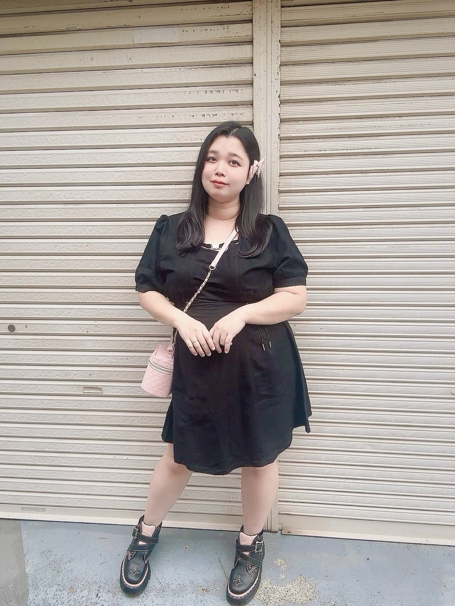 liccitter's tweet photo. ぽっちゃり女子のピンク🩷️×ブラック🖤こーで

#ぽっちゃり #ぽっちゃり女子 #たべすきasa #pr https://t.co/l3FdLkPC5b