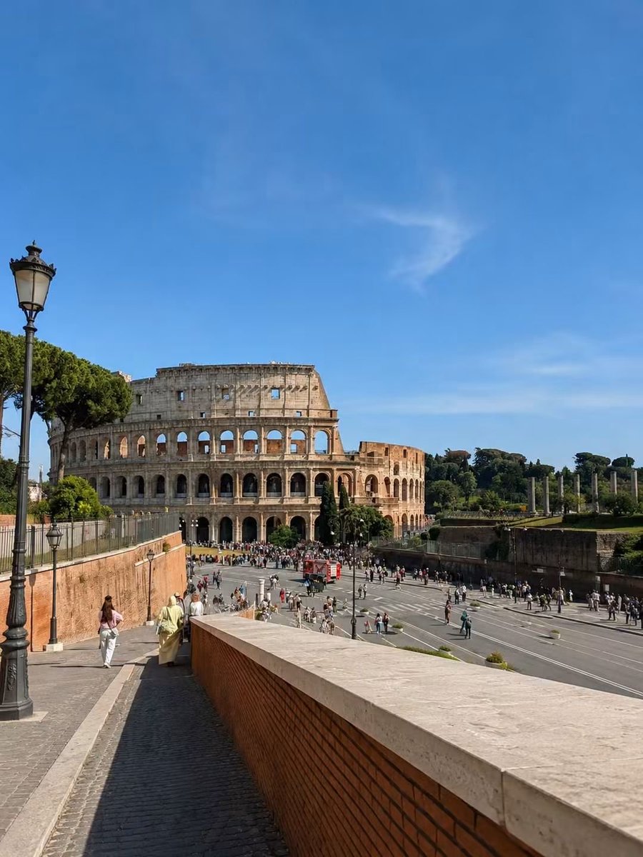 PrettyCitiesX's tweet photo. Colosseum, Rome 🇮🇹 https://t.co/wE5Y9iYYTG