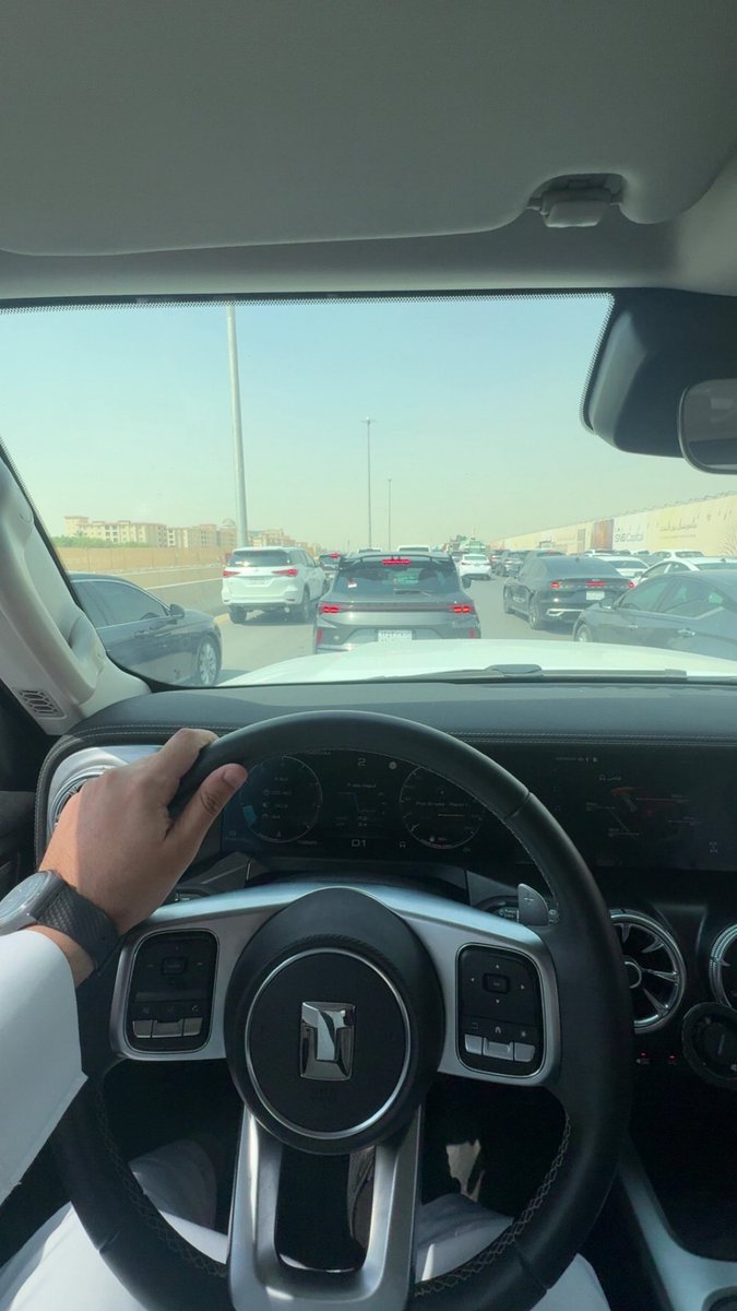 utdbsxb's tweet photo. زحمة الرياض ☹️ https://t.co/peZ2OmnGby