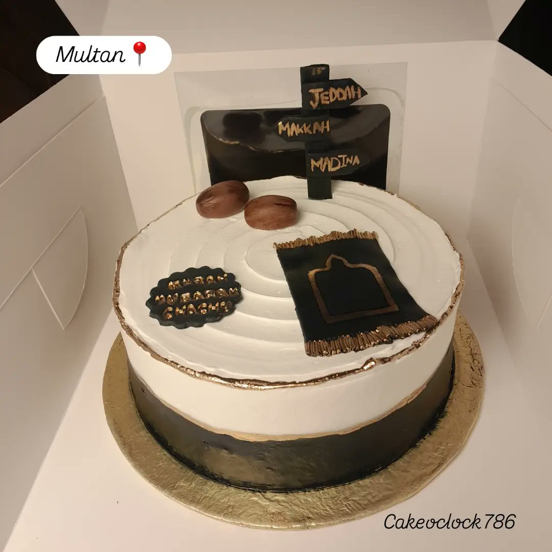 javiervargaz's tweet photo. Umrah Mubarak theme cake available for delivery across Multan. DM to place your order. https://t.co/K6BkZLVGWI