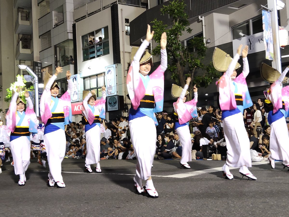 higeo27's tweet photo. @shiinasachiko さっちゃん、

こんにちわ❗

11/2バースデーライブ行きますよ❗️　今回はどんな仕掛けが……😱　楽しみです😊

昨日は高円寺の阿波おどり見に行ってきましたよ。毎年行ってるけど、太鼓、笛🪈、鳴り物はやはり迫力ありましたぁー👍

阿波おどりが終わると、少しずつ秋🍂の訪れを感じるようになります😊 https://t.co/fHlXskjD5k