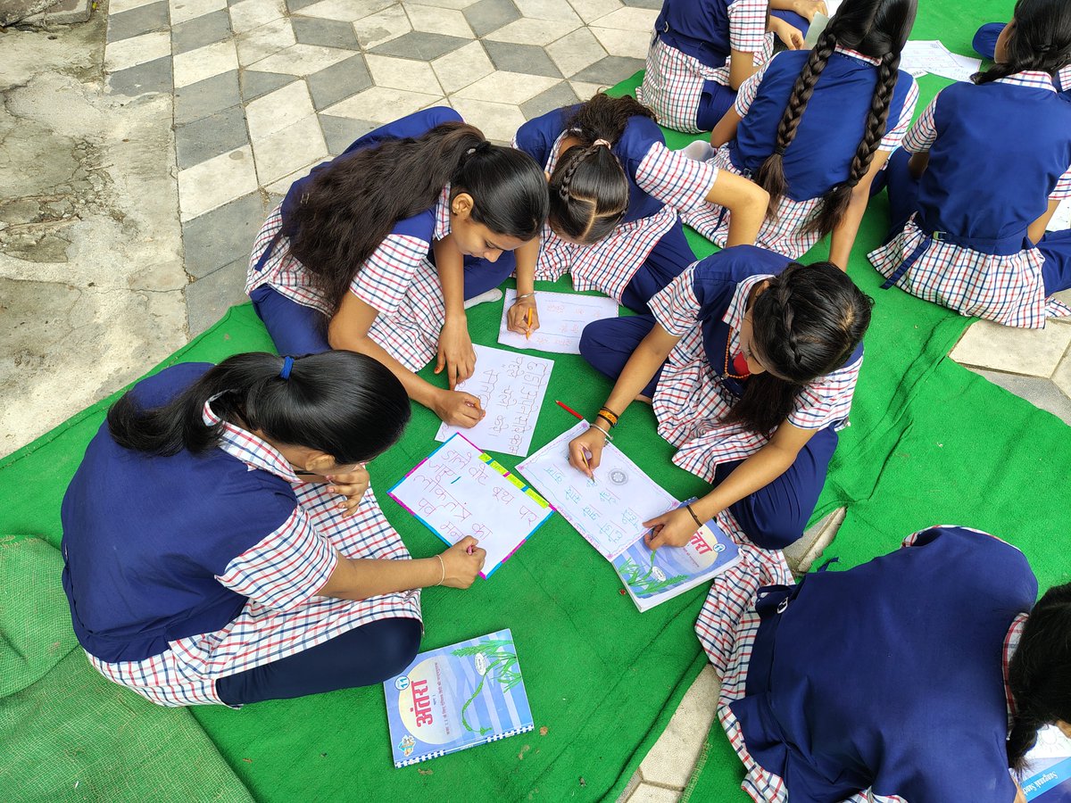 DEOKotaElection's tweet photo. ✨ELC Activity, मतदाता जागरूकता गतिविधि आयोजित
✨#कोटा
✨महात्मा गांधी अंग्रेजी माध्यम विद्यालय सुल्तानपुर में पोस्टर, निबंध, नारा लेखन प्रतियोगिता
✨ आज के विद्यार्थी, भविष्य के जागरूक मतदाता ✨
#ECI #Electoralawareness 
#SVEEP 
@ECISVEEP
@CeoRajasthan @DIPRRajasthan 
@Dcdmkota https://t.co/IoBCzI1Oo5