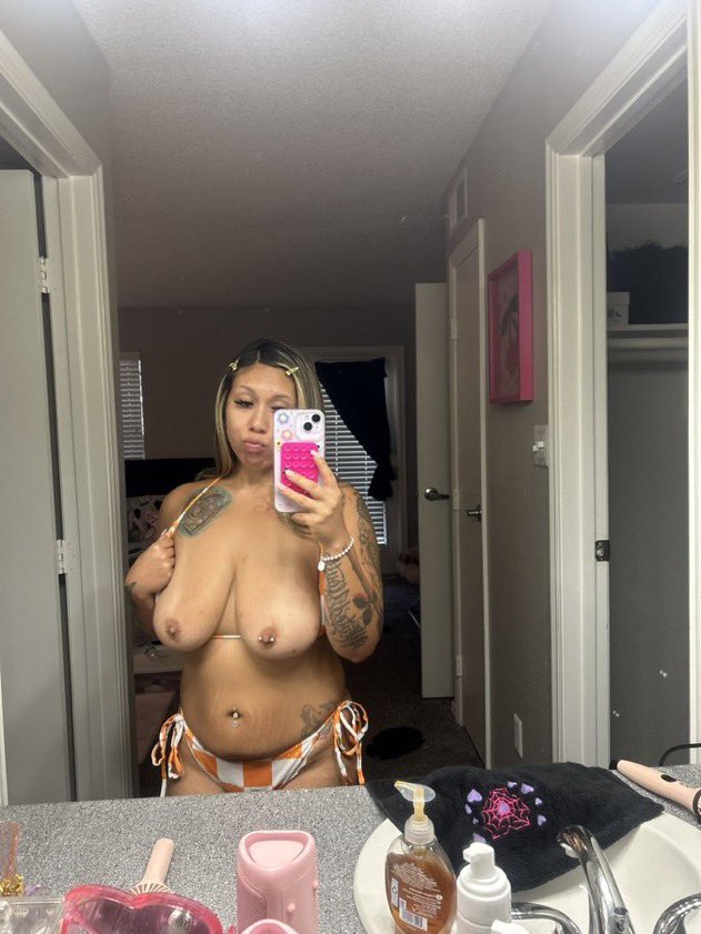 prettycandy001's tweet photo. I think I’m getting Thicker…

#atl #thick #atlfreaks #atlmeets #atlsneaky #Atldowntown #sexy https://t.co/svmpGbZksD