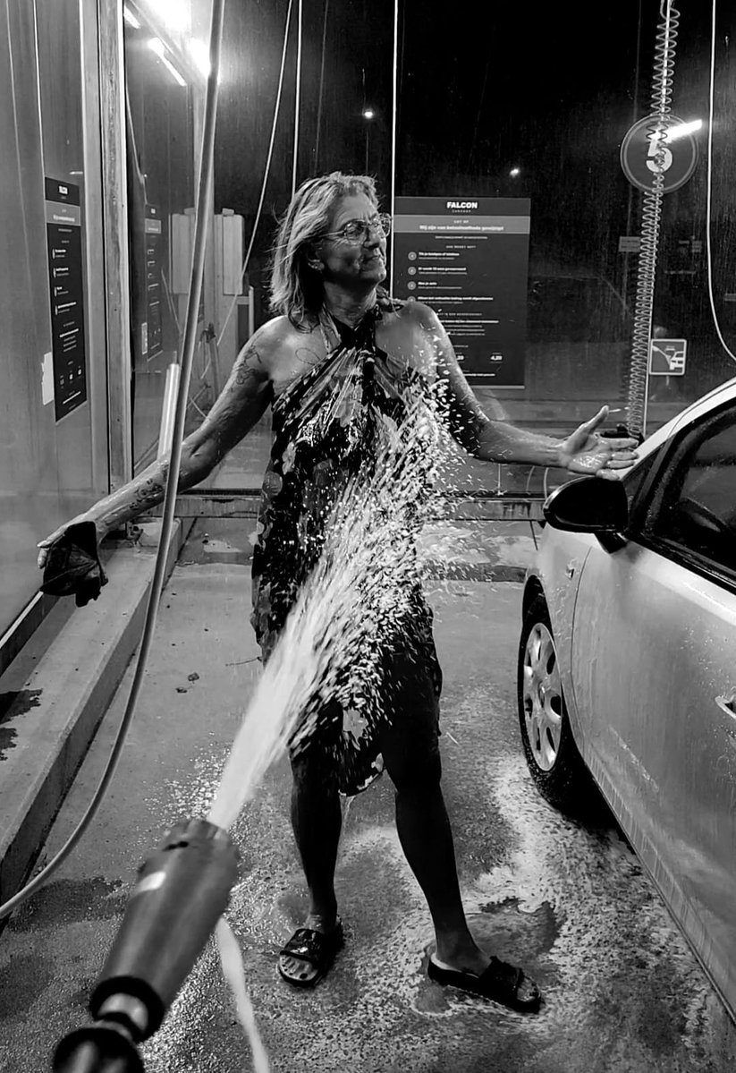 yvonne_schuit's tweet photo. Playing with water, even on my age is fun.
💦💦💦💦 https://t.co/7JEwQc090L