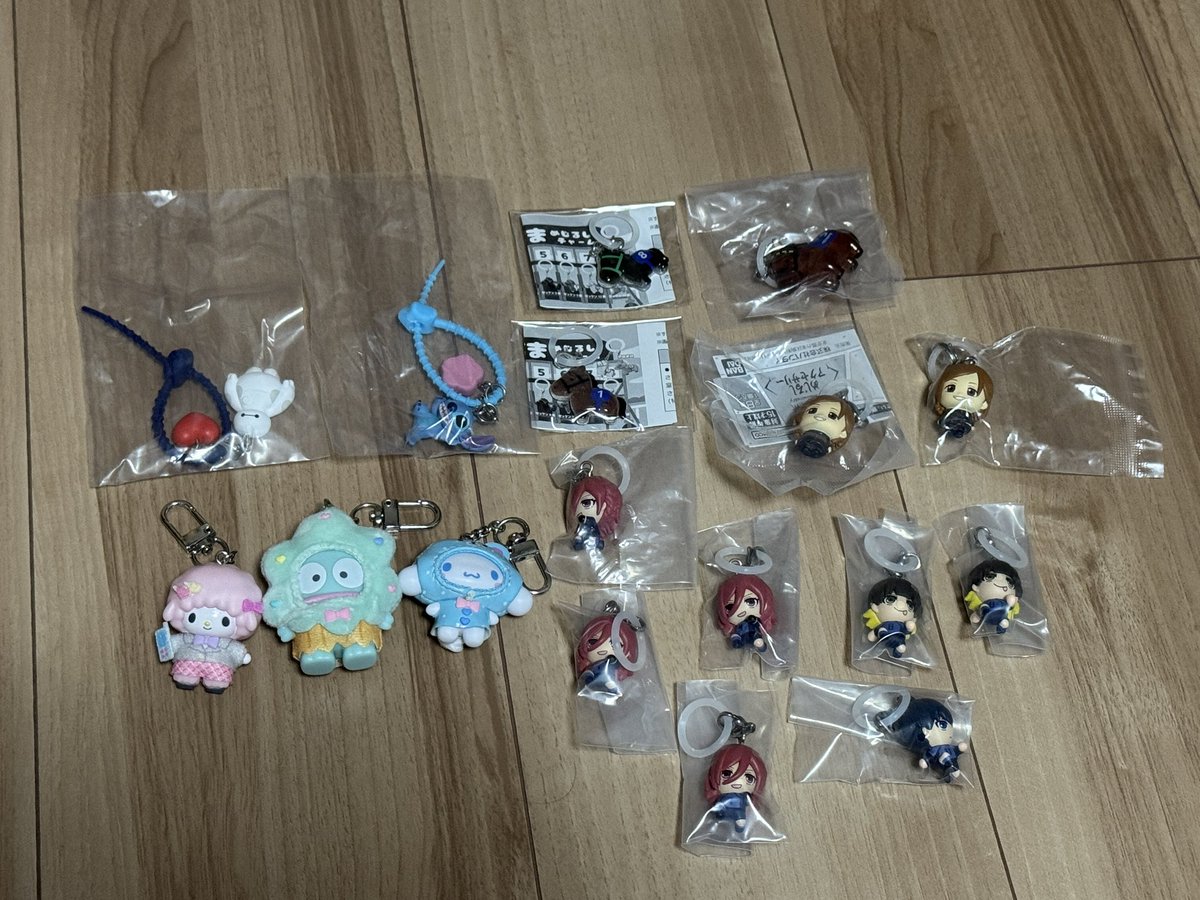 nyoooonn11's tweet photo. めじるしアクセサリー買取 譲渡 交換
譲：画像（抱き合わせは3.4）
求：定価＋送料（＋手数料）
ヨッシー含む取引はメルカリかヤフフリ通しでお願いします🙇‍♀️
5点〜
買取点数が多い方優先
1枚目は抱き合わせより6点〜
🟩は抱き合わせより1点
ニックは裏側がミラーになってます。
リプに続きます➞ https://t.co/GB5FMoVNLx