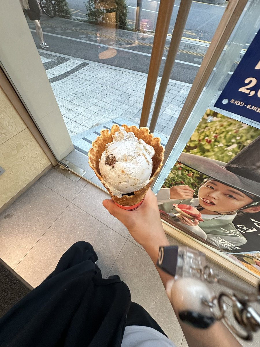 jinhrtiz's tweet photo. 베라에 와플콘이라는 게 있다는 걸 오늘 안 사람 https://t.co/H0EuTLvf0I