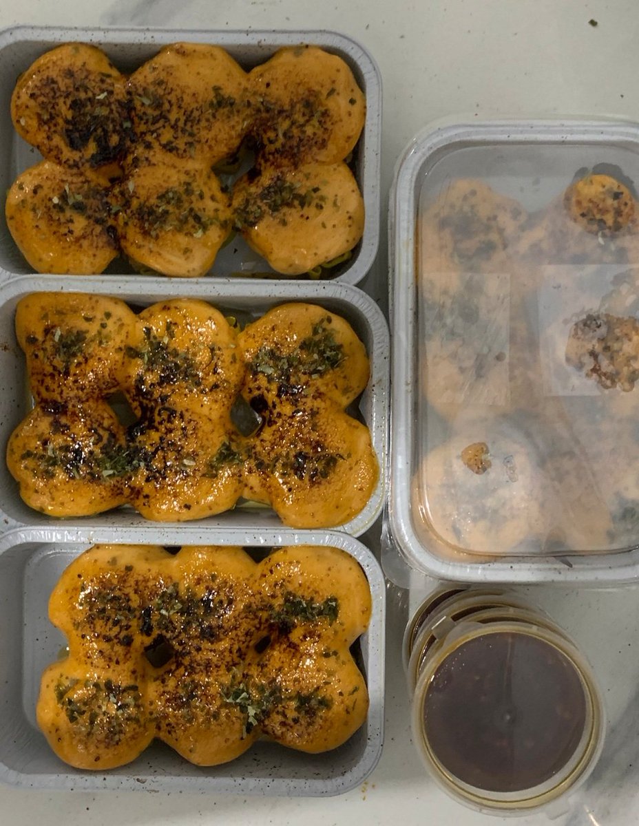 51O89's tweet photo. Help RT guys? makasih 𖹭.
Hallo guys, siapa mau beli dimsum dagangan aku? Start pengiriman hari jumat sama sabtu ya! Close po hari rabu. Jabodetabekndung bisa mateng, sisanya bisa kirim ke luar daerah tapi frozen :] Pengiriman pake paxel ya! Belum pajang di oren soalnya </3 https://t.co/FytS5SC8RI