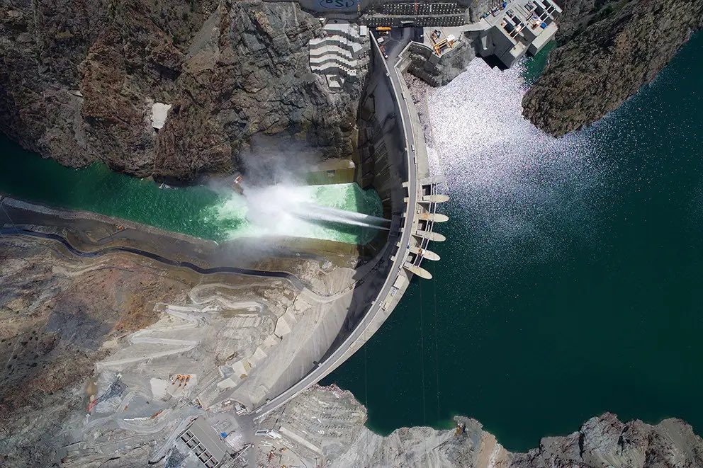 mehmetakifbalta's tweet photo. ⚡️ Türkiye'de dün günlük bazda 1 milyon 42 bin 382 megavatsaat elektrik üretildi, tüketim ise 1 milyon 21 bin 648 megavatsaat oldu

💧 Üretimde ilk sırada yüzde 22,7 payla barajlı hidroelektrik santralleri yer aldı 

https://t.co/6KBZA71JYc https://t.co/TvtwBJwIi7