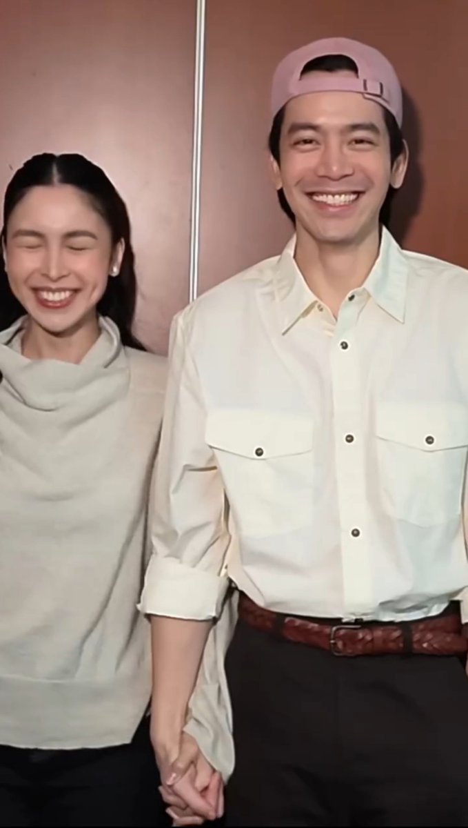 popoy__gonzales's tweet photo. — the definition of chemistry 🤍 

#JoshLia https://t.co/DdWCMBnyqF