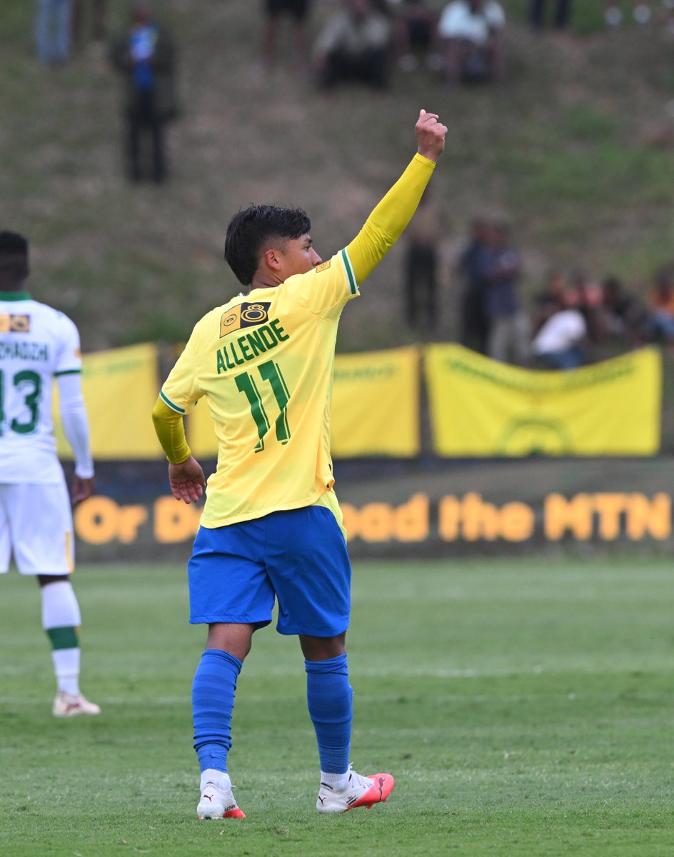 Masandawana's tweet photo. Starting the week with that winning feeling 🔥

#Sundowns #MTN8 #NeverStopRising https://t.co/NEUin4jr3H