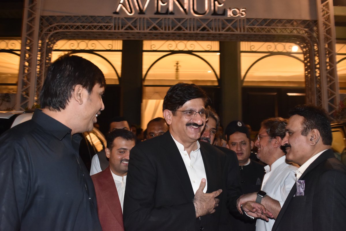 Khaskhel_Aijaz's tweet photo. کراچی 
وزیر اعلیٰ سندھ سید مراد علی شاہ صاحب 
رکن صوبائی اسمبلی سندہ امداد علی پتافی صاحب ، صوبائی وزیر مکیش کمار چاولہ، صوبائی وزیر سید ریاض شاہ شیرازی،رکن صوبائی اسمبلی سندہ سید فرخ احمد شاھ،  اور دیگر نے اسپیکر سندہ اسمبلی سید اویس قادر شاھ کے بیٹے کی منگنی میں شرکت کی۔ https://t.co/H5JsfCfGIR