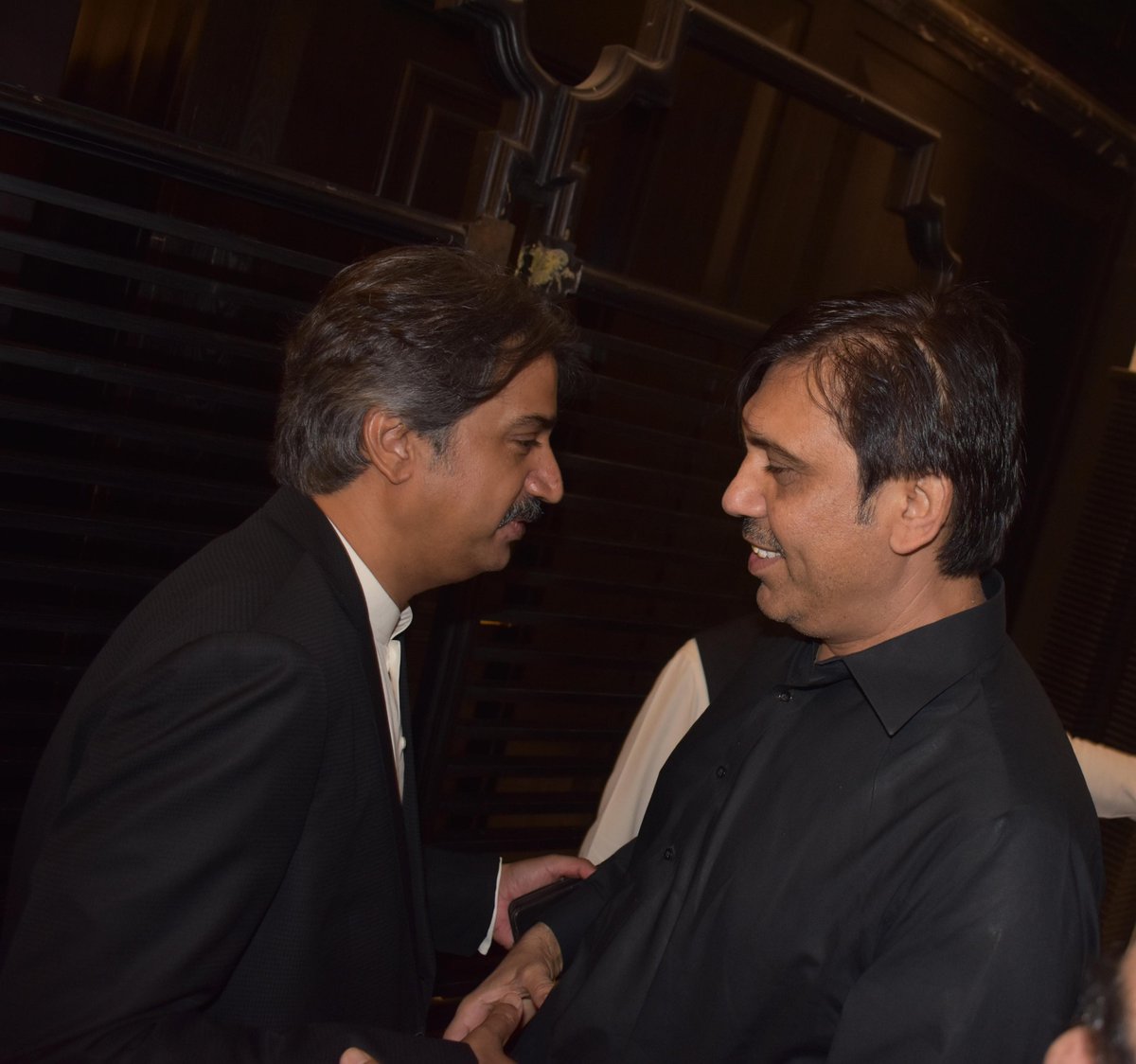 Khaskhel_Aijaz's tweet photo. کراچی 
وزیر اعلیٰ سندھ سید مراد علی شاہ صاحب 
رکن صوبائی اسمبلی سندہ امداد علی پتافی صاحب ، صوبائی وزیر مکیش کمار چاولہ، صوبائی وزیر سید ریاض شاہ شیرازی،رکن صوبائی اسمبلی سندہ سید فرخ احمد شاھ،  اور دیگر نے اسپیکر سندہ اسمبلی سید اویس قادر شاھ کے بیٹے کی منگنی میں شرکت کی۔ https://t.co/H5JsfCfGIR