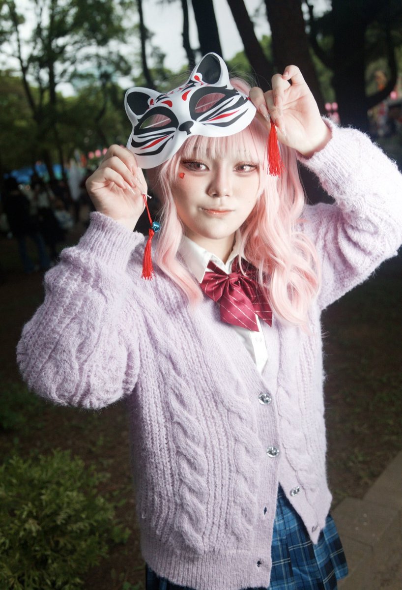 sasapan74's tweet photo. prsk/🎀/Cosplay

「お面似合ってる？？
今日のボク、結構アリじゃない？🎶」

📸⇒@SinGinion_108 
素敵なお写真ありがとうございます✨️

 #prskcos
#暁山瑞希コスプレ https://t.co/p60GtaEeJ4