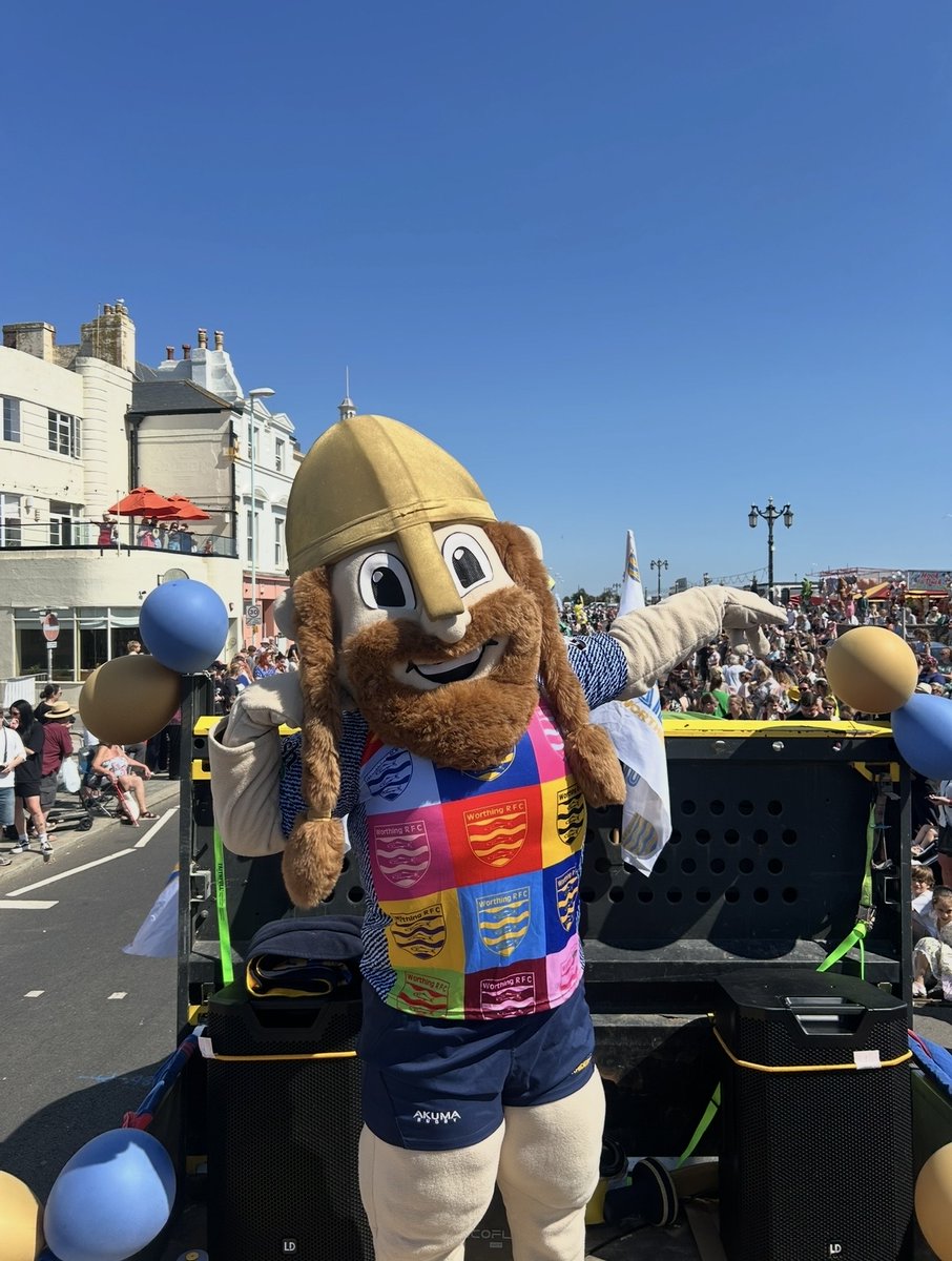 WorthingRFC's tweet photo. Come and give Reggie the Raider and our Worthing RFC members a wave today in the Worthing carnival parade from 12.30pm along the seafront. 
Grab one of flyers and be in with a chance to win tickets to a Raiders home game withe pre match lunch for 2 people. https://t.co/WetfX4uKQG