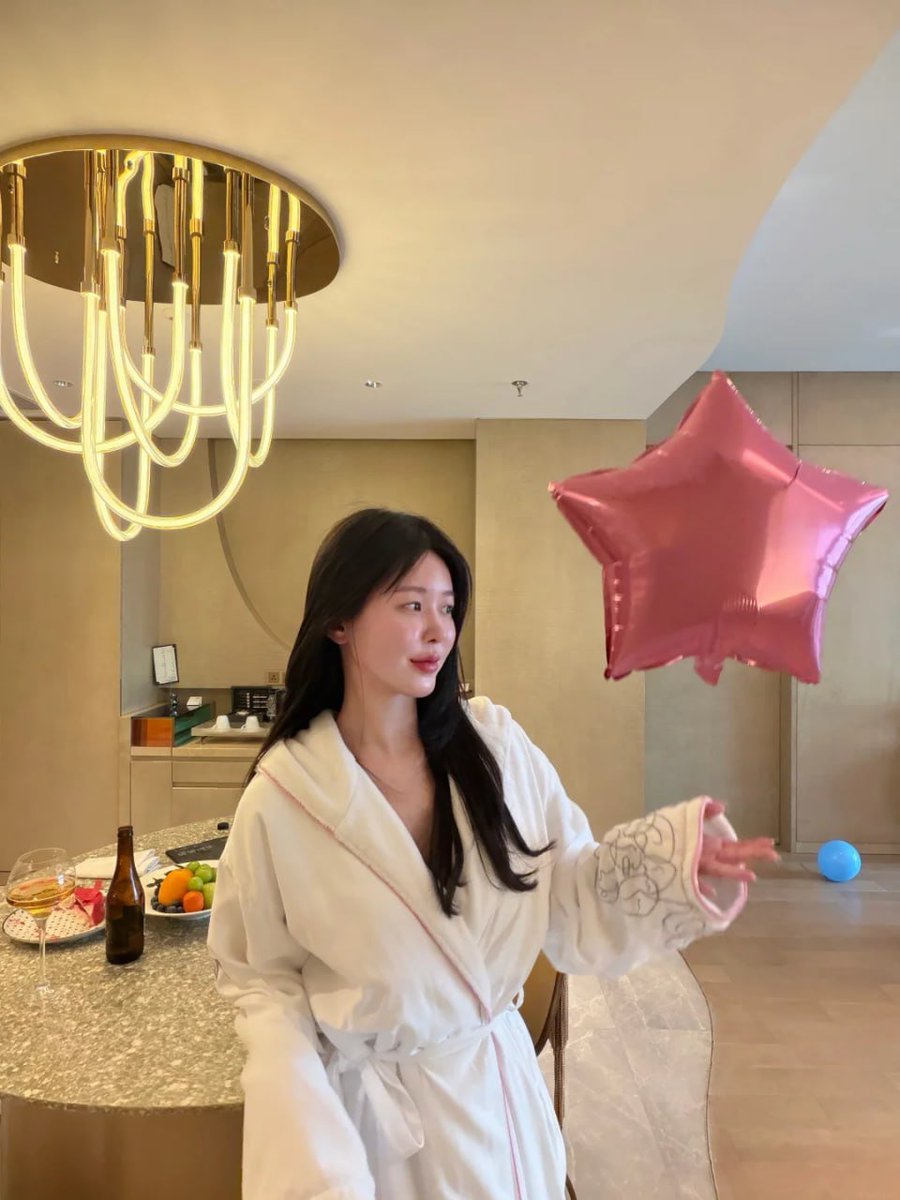c01mms's tweet photo. 서로의 일상과 이야기를 편하게 나누며 함께 웃을 수 있는 행복한 인연이 되었으면 좋겠습니다 작은 인연도 소중히 여기며 좋은 추억을 만들어가요 💕 https://t.co/vNfWNjgeVh