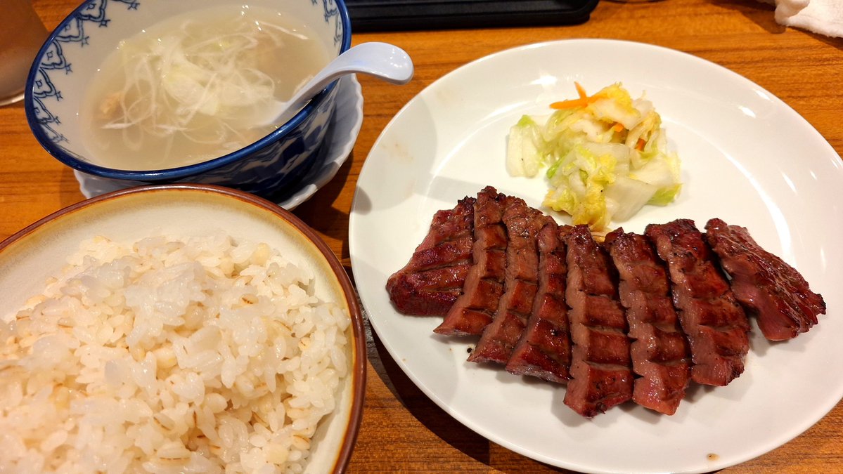 wattan5's tweet photo. なんだかんだ #仙台 を楽しみました。
銅像だと味気ないから私がAIで生命を吹き込んだ #伊達政宗 像の隣の神社で、
「#SHADOWS に行けますように。行きたい!」と絵馬に書いていた りえさん!
大丈夫、絶対に行ける!行けるから!
てか絵馬に書くのか!
#ミセス #大森元貴 は神頼みの人達なんだよ https://t.co/wVZNdlXSM2