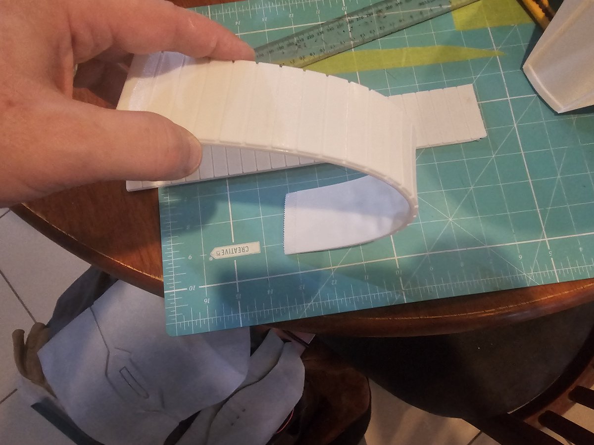 Duras_501st's tweet photo. First time playing with TPU filament to make flexible straps https://t.co/FYRONrnN5P