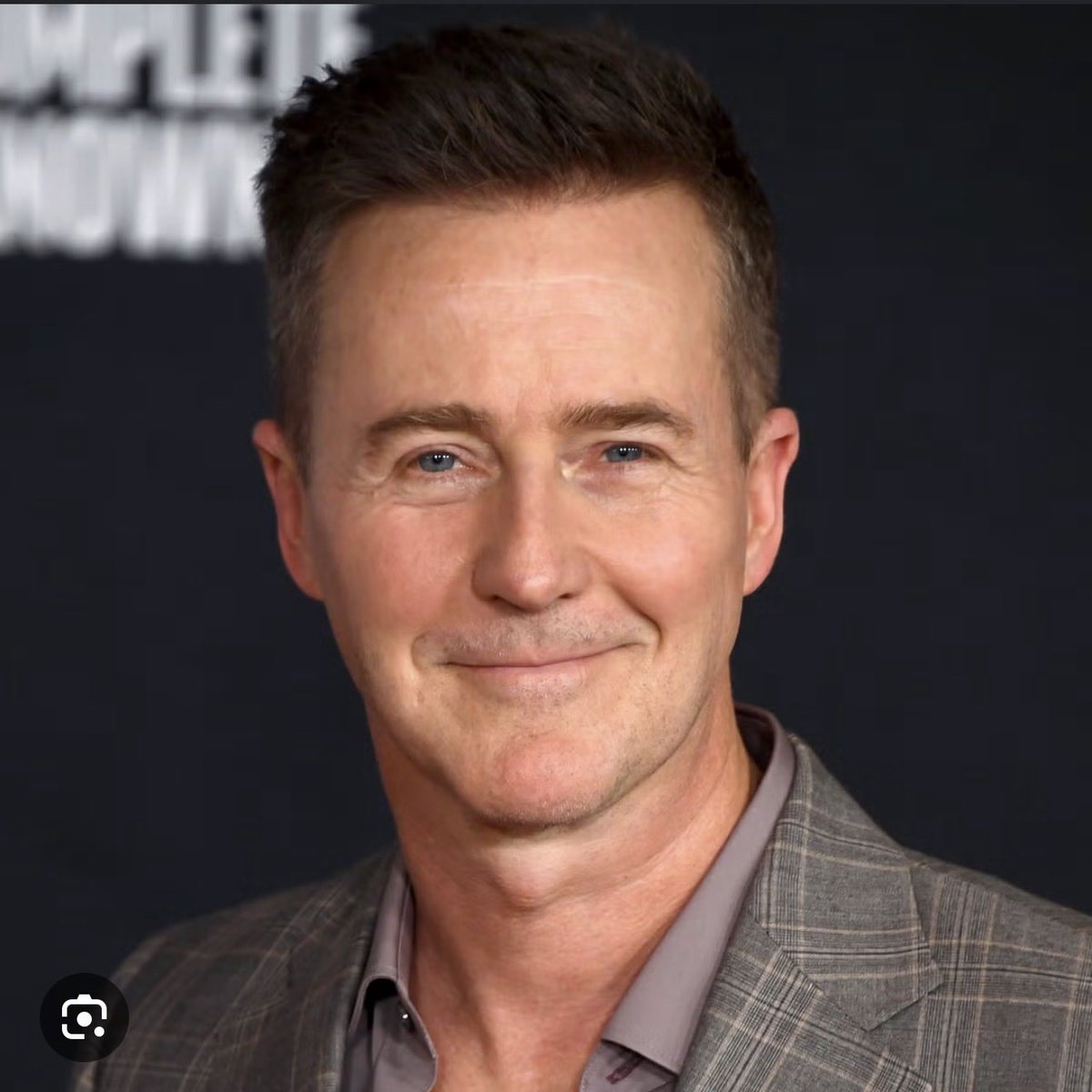 _Trippyrell's tweet photo. Chris Mundy looks like Edward Norton and I can’t shake the thought 😭 #Lanterns #DCU https://t.co/ABdkpqIwNE