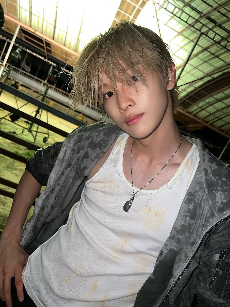 riize_archives's tweet photo. 260831 #SUNGCHAN riize_official instagram https://t.co/U3C4Gu33vE