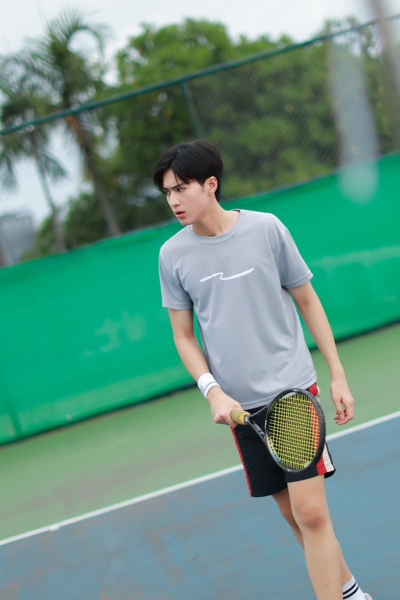 MatchPointGMMTV's tweet photo. วันนี้ฟอร์มตกไม่เป็นไร วันต่อไปเป็นฟอ แอ นอ 'แฟน' กันได้เลย อ่อยังก่อนเนอะๆๆๆๆๆ😝🤟🏻

[PHOTO BEHIND THE SCENES]
#MatchPointSeriesEP6🎾💙
@wwwteshow06 @PKrittanun https://t.co/eOov7GAORP