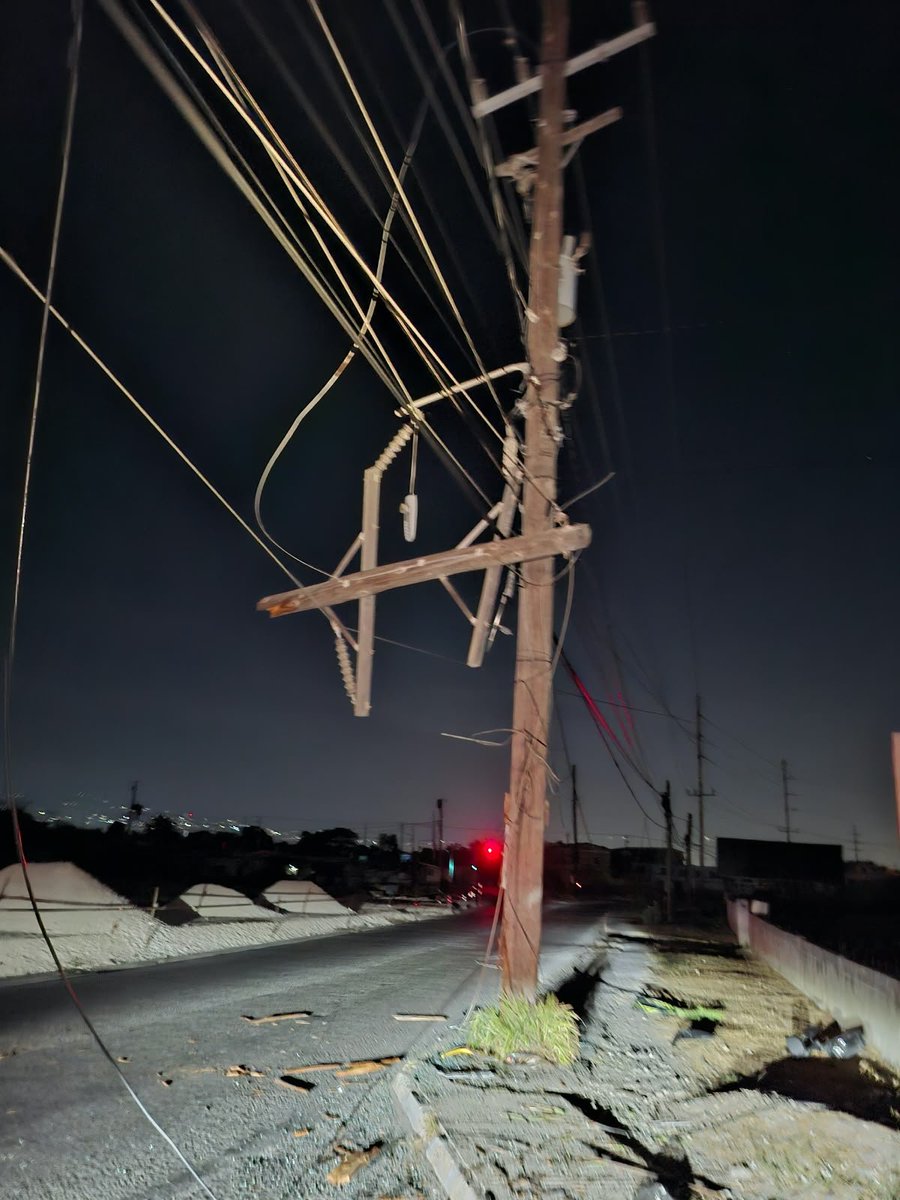 myJPSonline's tweet photo. #OutageAdvisory | Portmore

Sections of Portmore are without power due to a motor vehicle accident.

JPS teams are working to safely restore supply in the shortest possible time.

We apologize for the disruption and thank you for your patience.

Updates to follow. https://t.co/o9UtOuCtKo