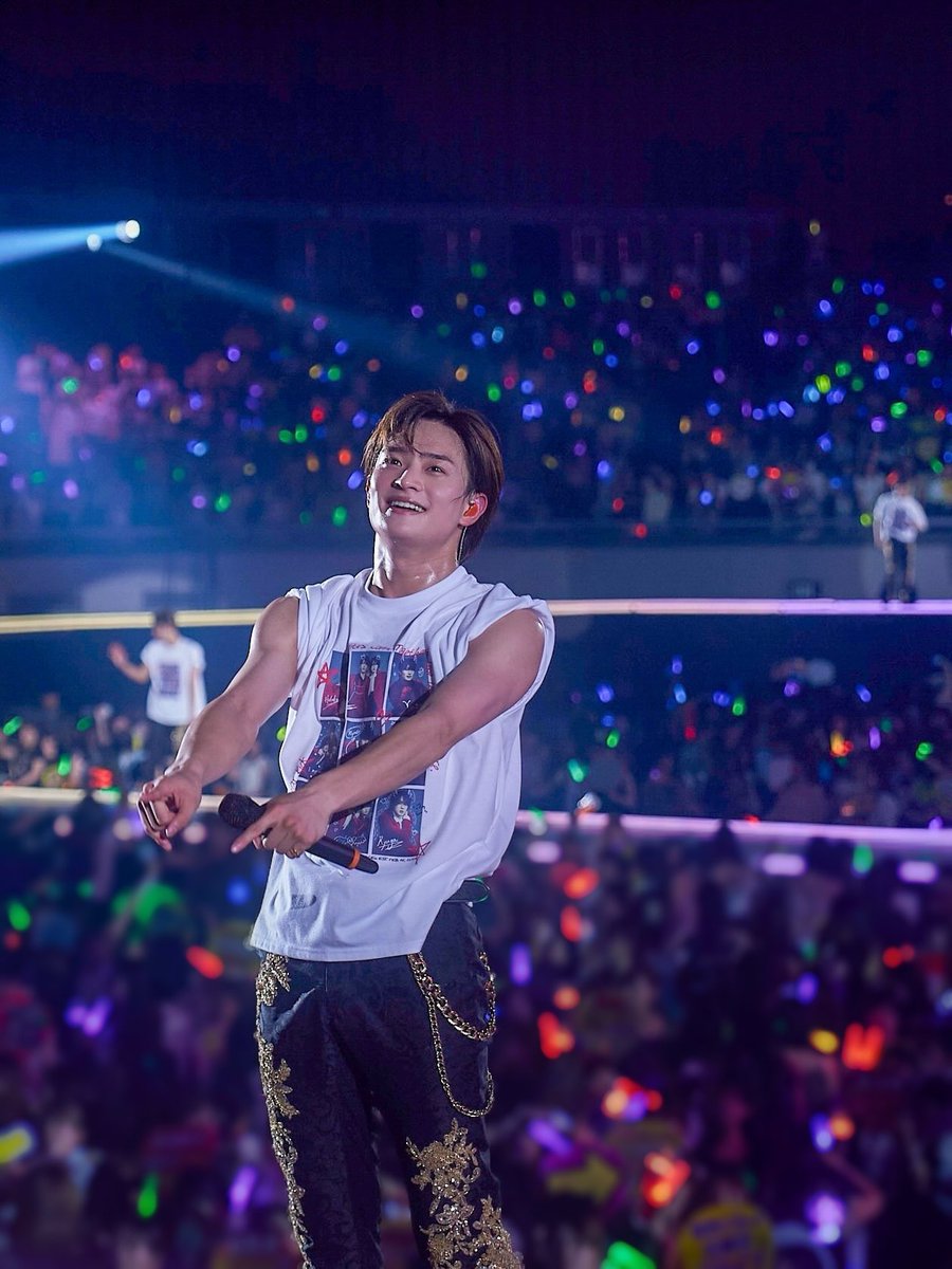 H04090227's tweet photo. 『 ACEes Arena Tour 2026 “V” 』
全21公演完走おめでとう♡
冷め期❓そんなものある訳ない笑
浮所くん最高🧡

#ACEes
#浮所飛貴 #那須雄登 #作間龍斗 #深田竜生 #佐藤龍我 https://t.co/V6acQIjjYq