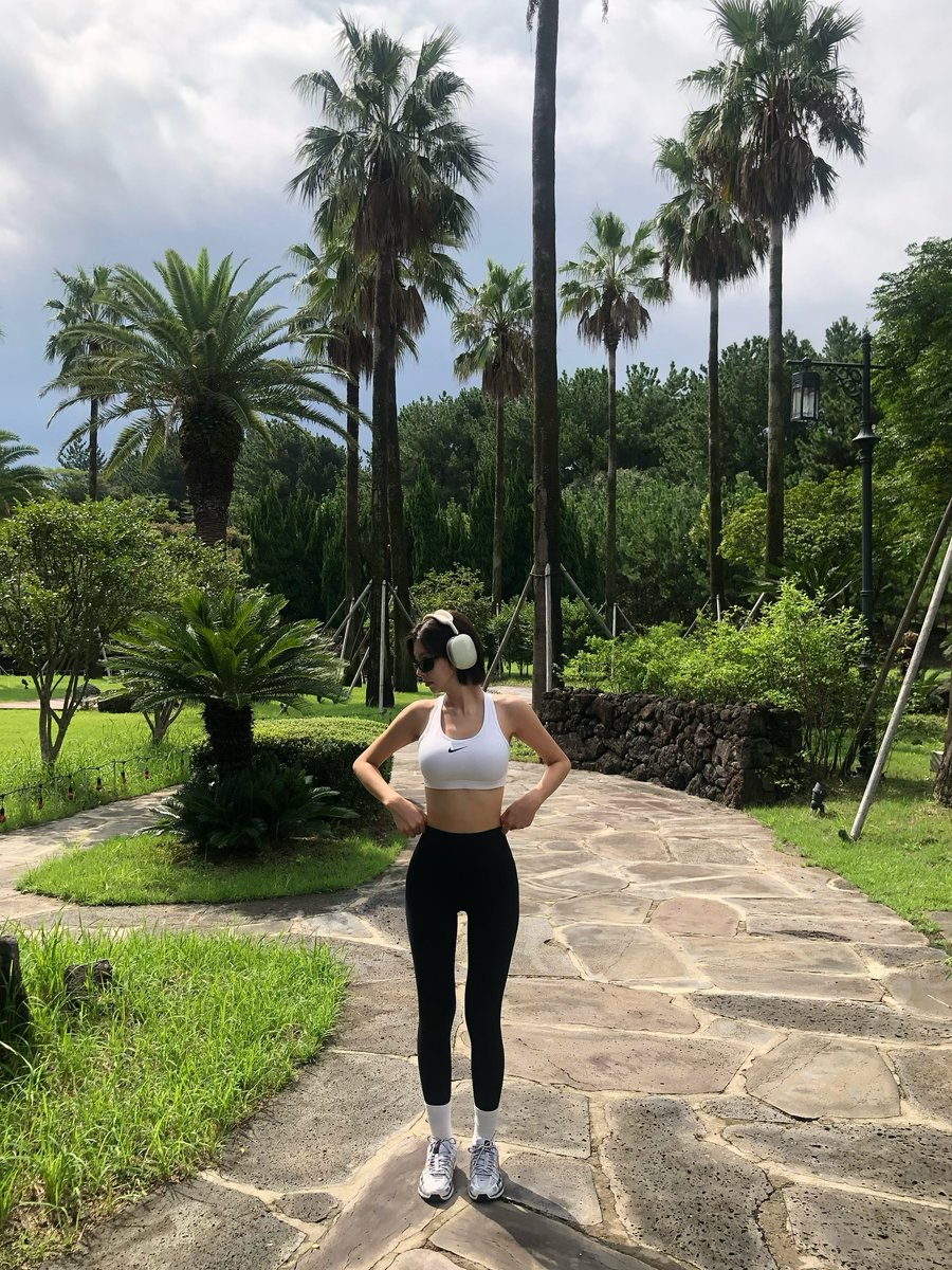 shimizuryo7omx's tweet photo. Hello, lovely soul 💫 Always keep in mind that there’s magic in kindness, sprinkle it everywhere you go. 💖
rxwEM https://t.co/Be2V9Bg4wN