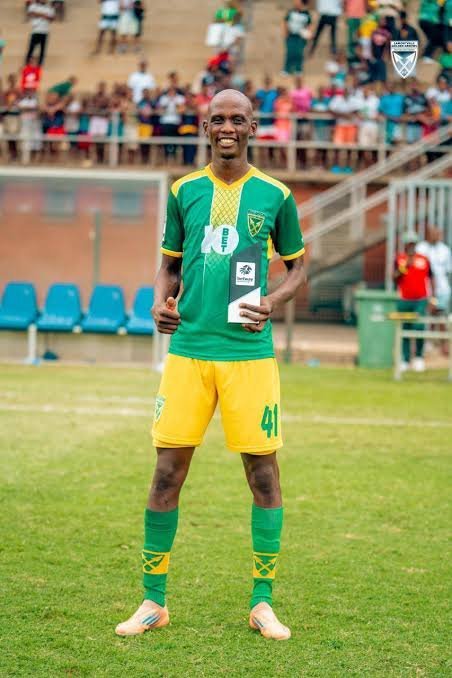 belebesit13's tweet photo. # GROOTMAN REPLACEMENT. PLEASE DOWANA MAKALADWE https://t.co/7xJ3dvAKzC