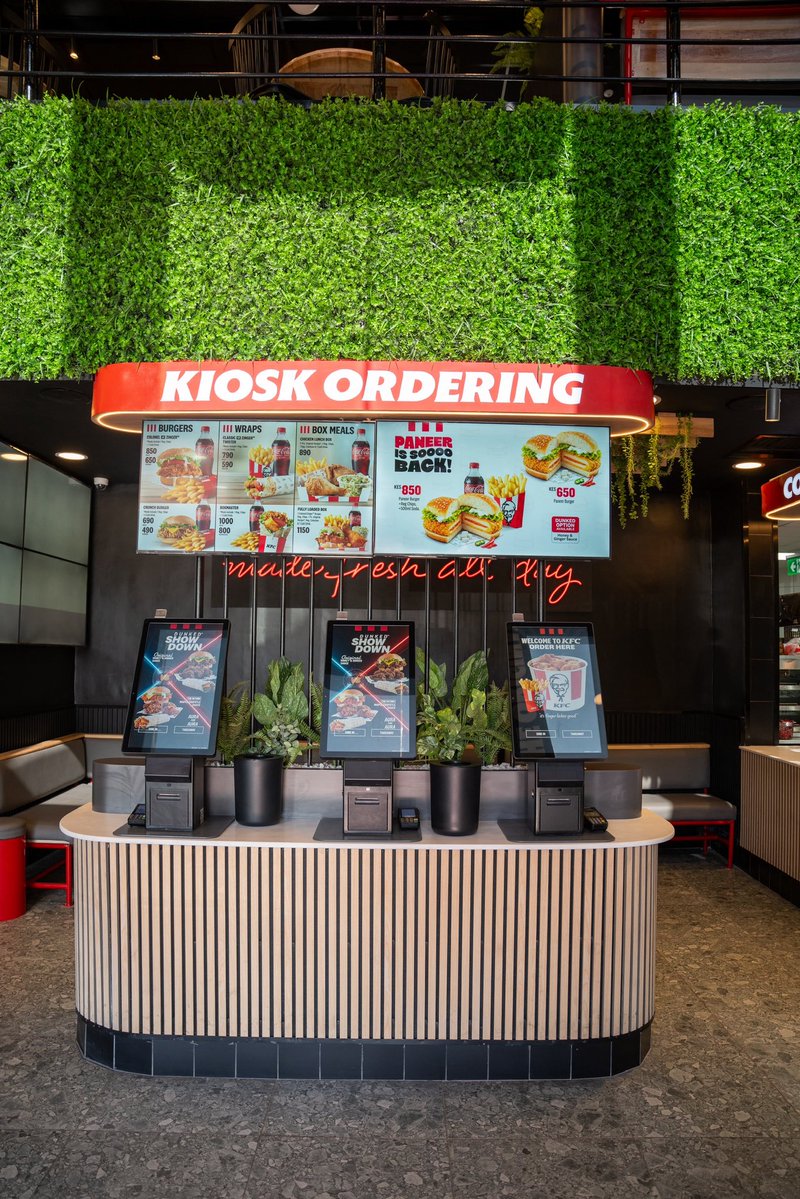 KFCinKenya's tweet photo. Nax Vegas! Welcome to our grand re-opening! Kujeni tukule kuku maguys. https://t.co/wbkFc3YEib