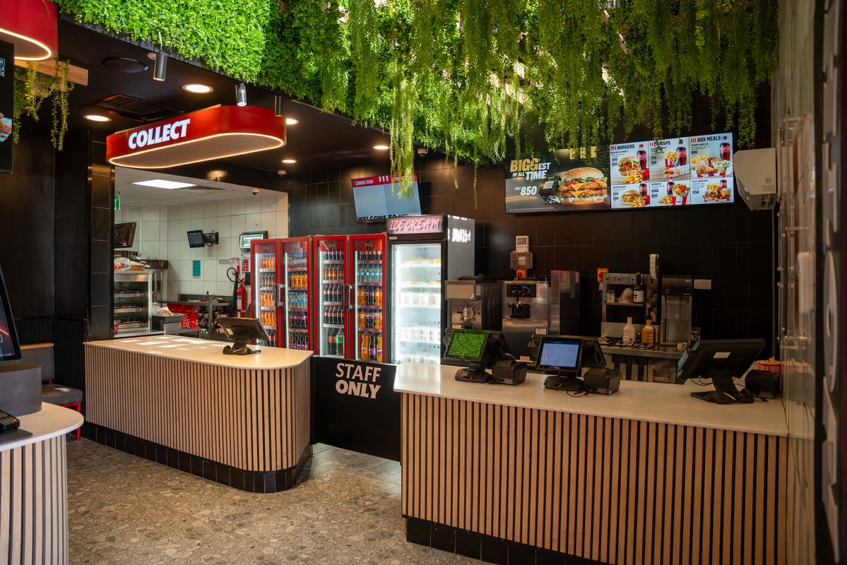 KFCinKenya's tweet photo. Nax Vegas! Welcome to our grand re-opening! Kujeni tukule kuku maguys. https://t.co/wbkFc3YEib