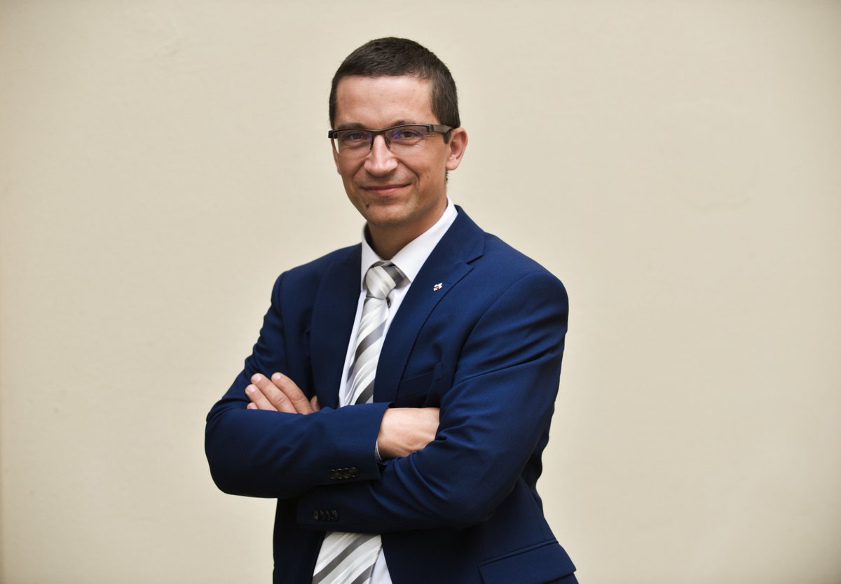 MUNI_FSS's tweet photo. Stanislav Balík se dlouhodobě věnuje tématu fragmentace místní samosprávy 🏡 Nyní o něm hovořil v interview pro Universitas. https://t.co/dDTqhiVaQD